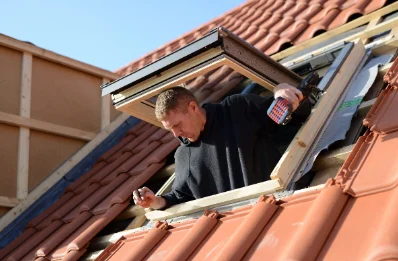 Pose de fenêtres de toit Velux à Pommeréval